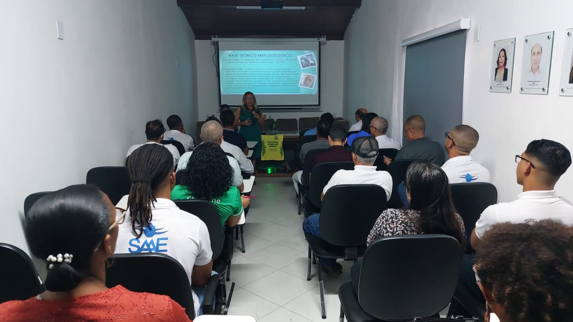 LANÇAMENTO DO PROGRAMA "EDUCAR PARA TRANSFORMAR": PROMOVENDO A DEFESA AMBIENTAL EM VALENÇA
